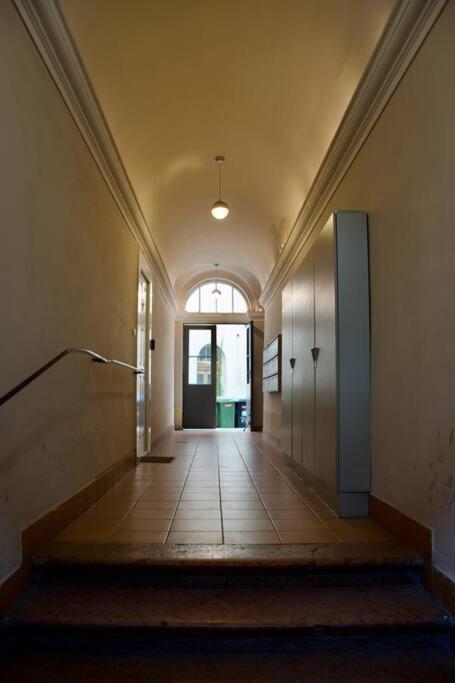 Standard Apartment By Hi5- Podmaniczky Street Budapest Exterior photo